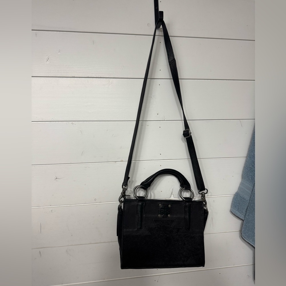 STS Ranchwear Black Crossbody Bag with Structured Design